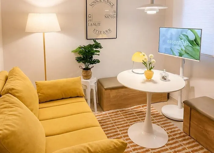 Cozy & Warm House On *